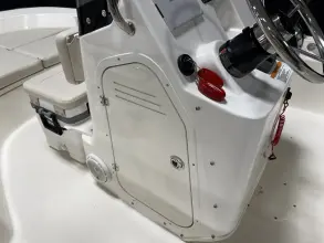 Thumbnail von Boston Whaler 170 Montauk