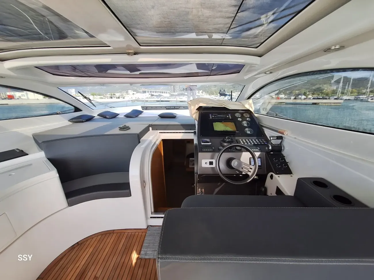 Thumbnail von Rizzardi 48 In GIUMAR