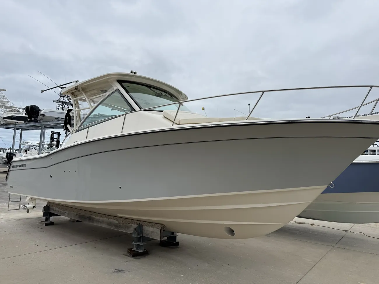 Thumbnail von Grady White Express 330