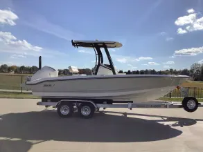 Thumbnail von Boston Whaler 220 Dauntless