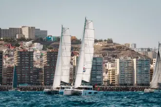 Thumbnail von Nautitech 44 Open Athena