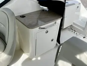 Thumbnail von Boston Whaler 240 Vantage
