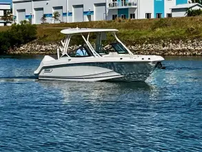 Thumbnail von Boston Whaler 240 Vantage