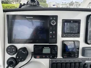 Thumbnail von Boston Whaler 230 Outrage