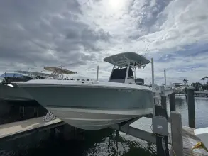 Thumbnail von Boston Whaler 230 Outrage