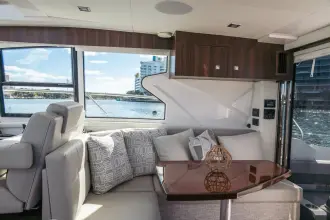 Thumbnail von Cruisers Yachts 42 Cantius