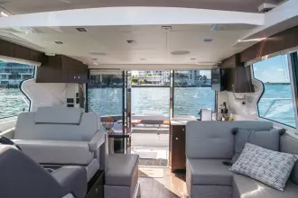 Thumbnail von Cruisers Yachts 42 Cantius