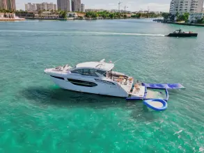 Thumbnail von Cruisers Yachts 42 Cantius