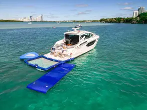 Thumbnail von Cruisers Yachts 42 Cantius