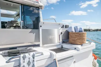 Thumbnail von Cruisers Yachts 42 Cantius