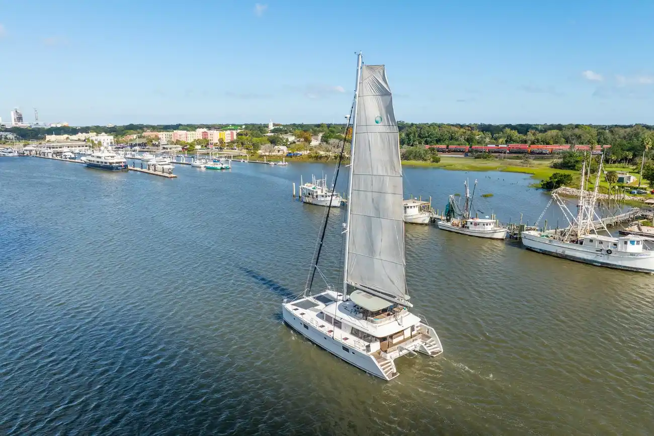 Thumbnail von Lagoon 560 Werd de Wacht Waard