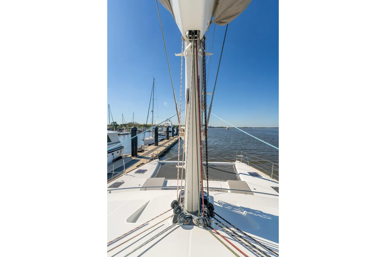 Thumbnail von Lagoon 560 Werd de Wacht Waard