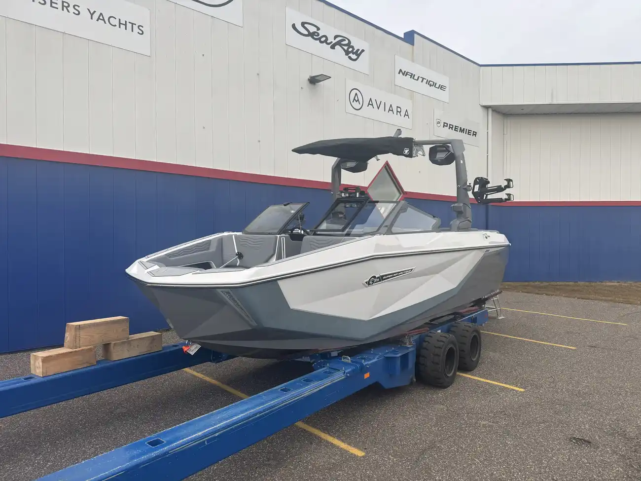 Super Air Nautique G23