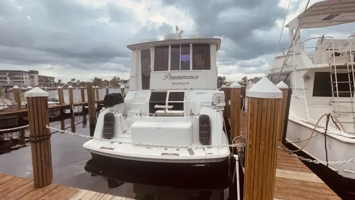 Monterey 500 Yacht à moteur