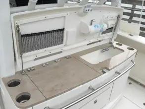 Thumbnail von Boston Whaler 380 Outrage