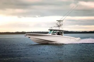 Thumbnail von Boston Whaler 380 Outrage
