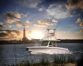 Thumbnail von Boston Whaler 380 Outrage