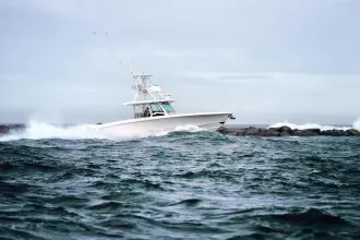 Thumbnail von Boston Whaler 380 Outrage