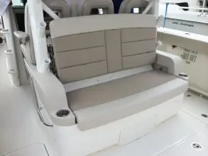 Thumbnail von Boston Whaler 380 Outrage