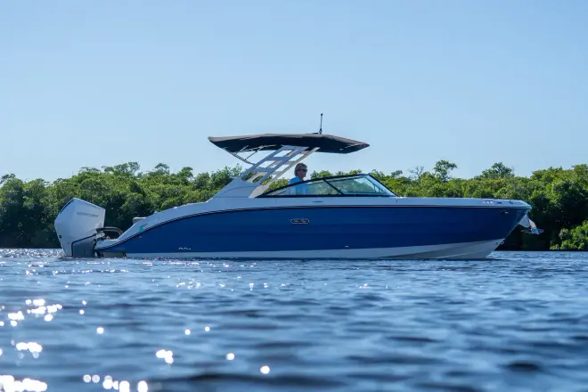 Sea Ray SDX 270 Hors-bord