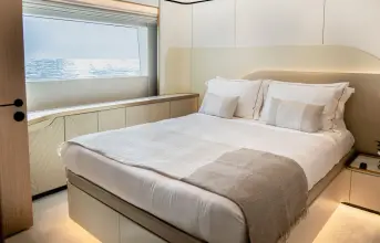 Thumbnail von Majesty 100