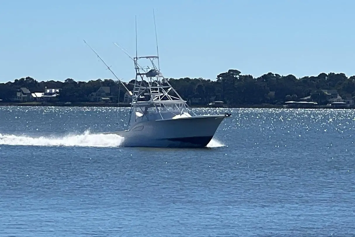 Out Island 38 Express Reel Carolina II