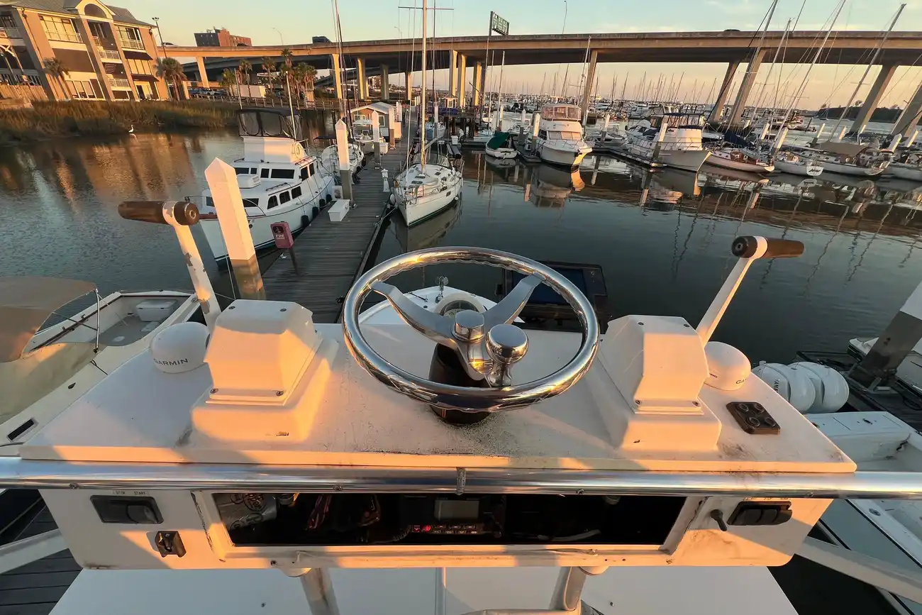 Thumbnail von Out Island 38 Express Reel Carolina II