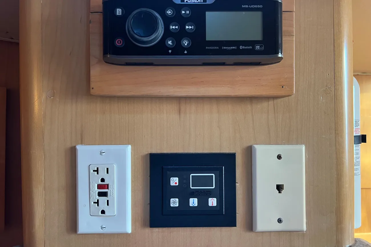 Thumbnail von Out Island 38 Express Reel Carolina II