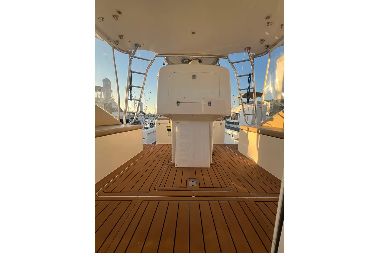 Thumbnail von Out Island 38 Express Reel Carolina II