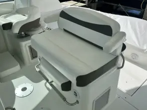 Thumbnail von Cruisers Yachts 390 Coupe Bail Out