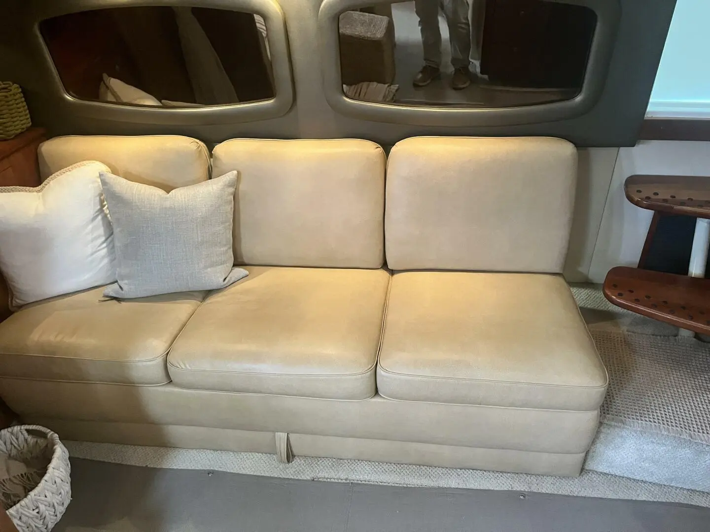 Thumbnail von Cruisers Yachts 390 Coupe Bail Out