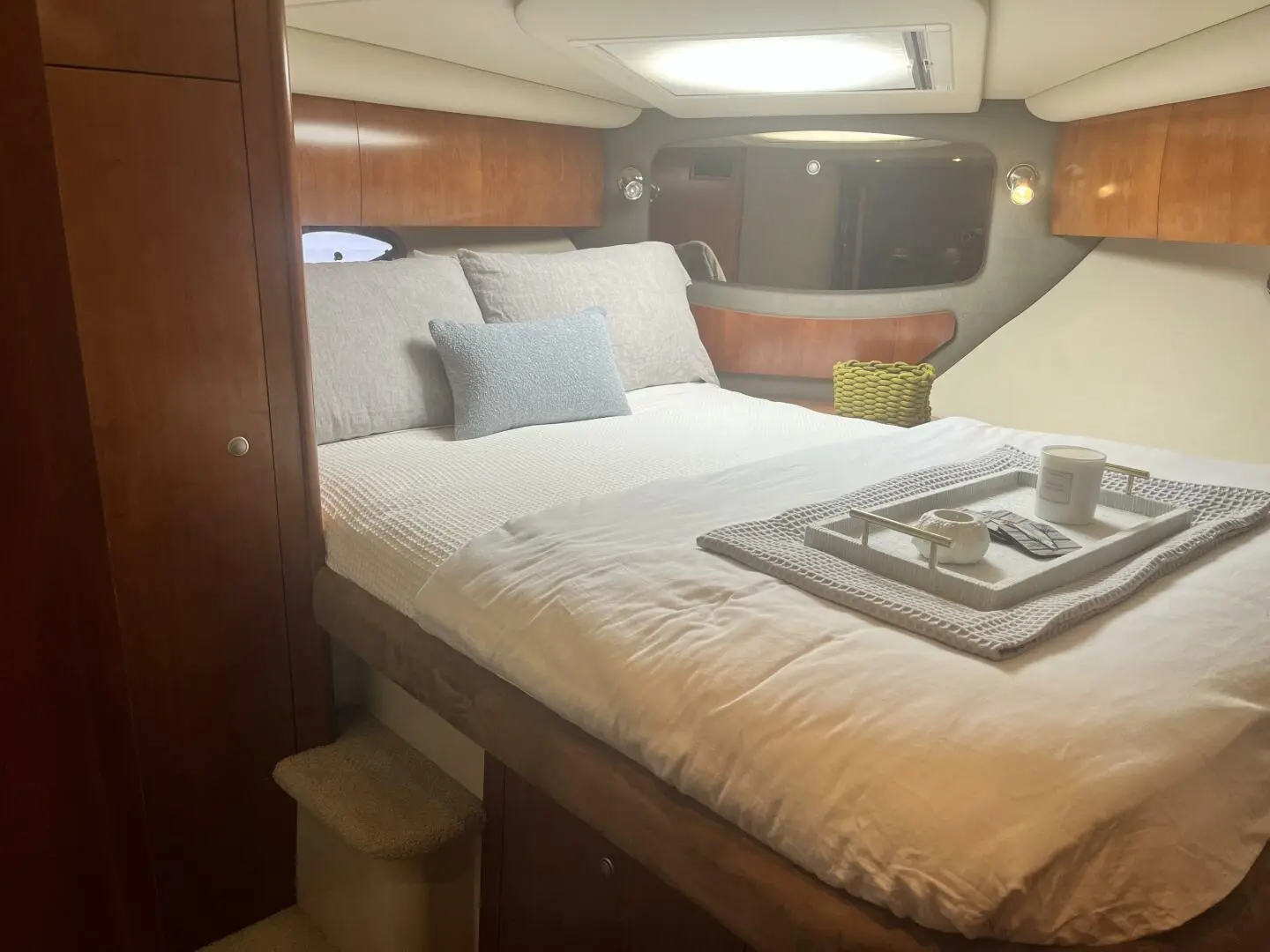 Thumbnail von Cruisers Yachts 390 Coupe Bail Out