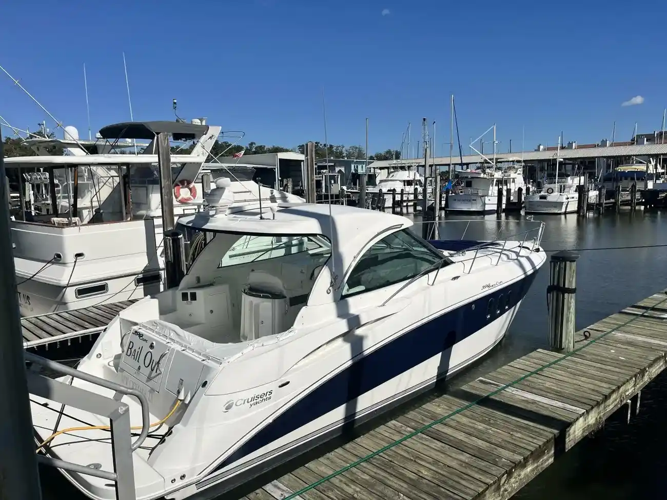 Thumbnail von Cruisers Yachts 390 Coupe Bail Out