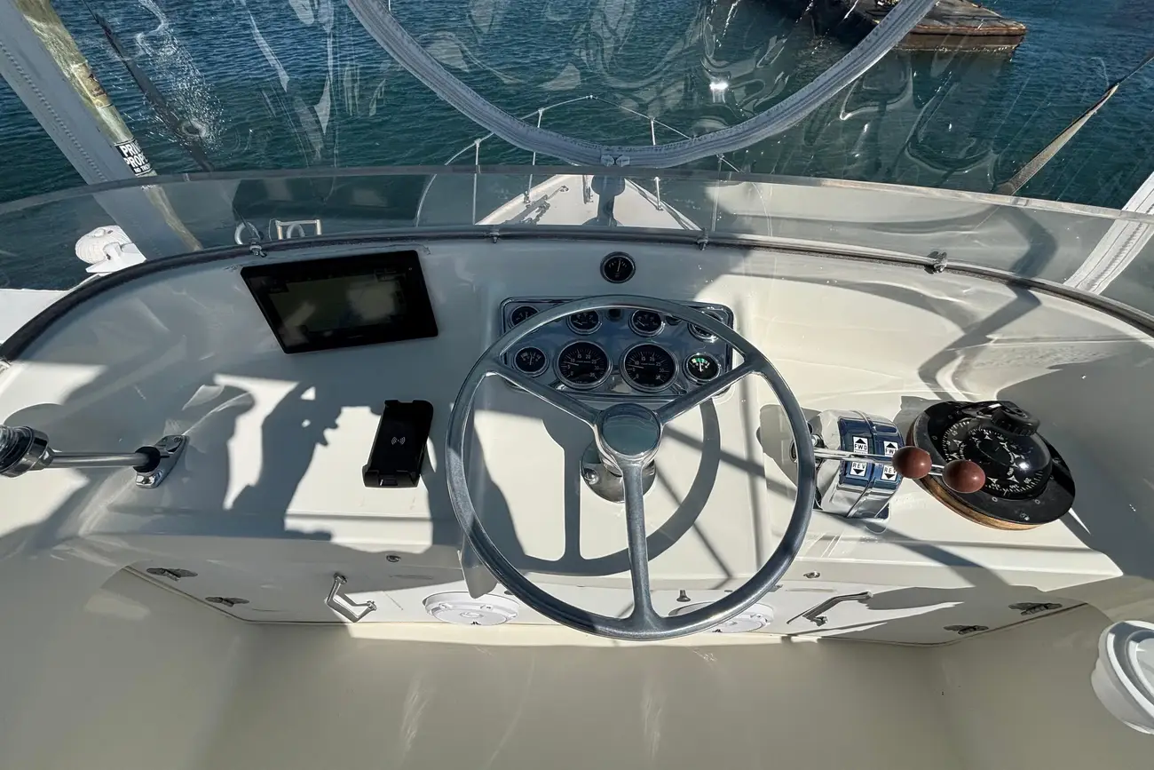 Thumbnail von Bertram 31 Flybridge Cruiser BANDIT