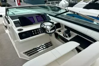 Thumbnail von Sea Ray SLX 310