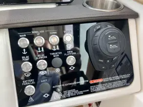 Thumbnail von Sea Ray Sundancer 320