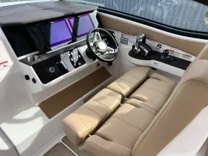 Thumbnail von Sea Ray Sundancer 320