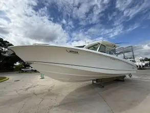 Thumbnail von Boston Whaler 370 Outrage