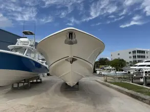 Thumbnail von Boston Whaler 370 Outrage