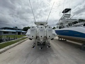 Thumbnail von Boston Whaler 370 Outrage