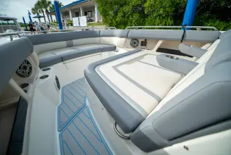 Thumbnail von Boston Whaler 350 Realm