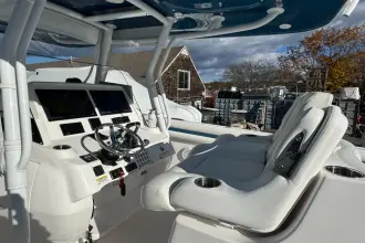 Thumbnail von Intrepid 400 Cuddy