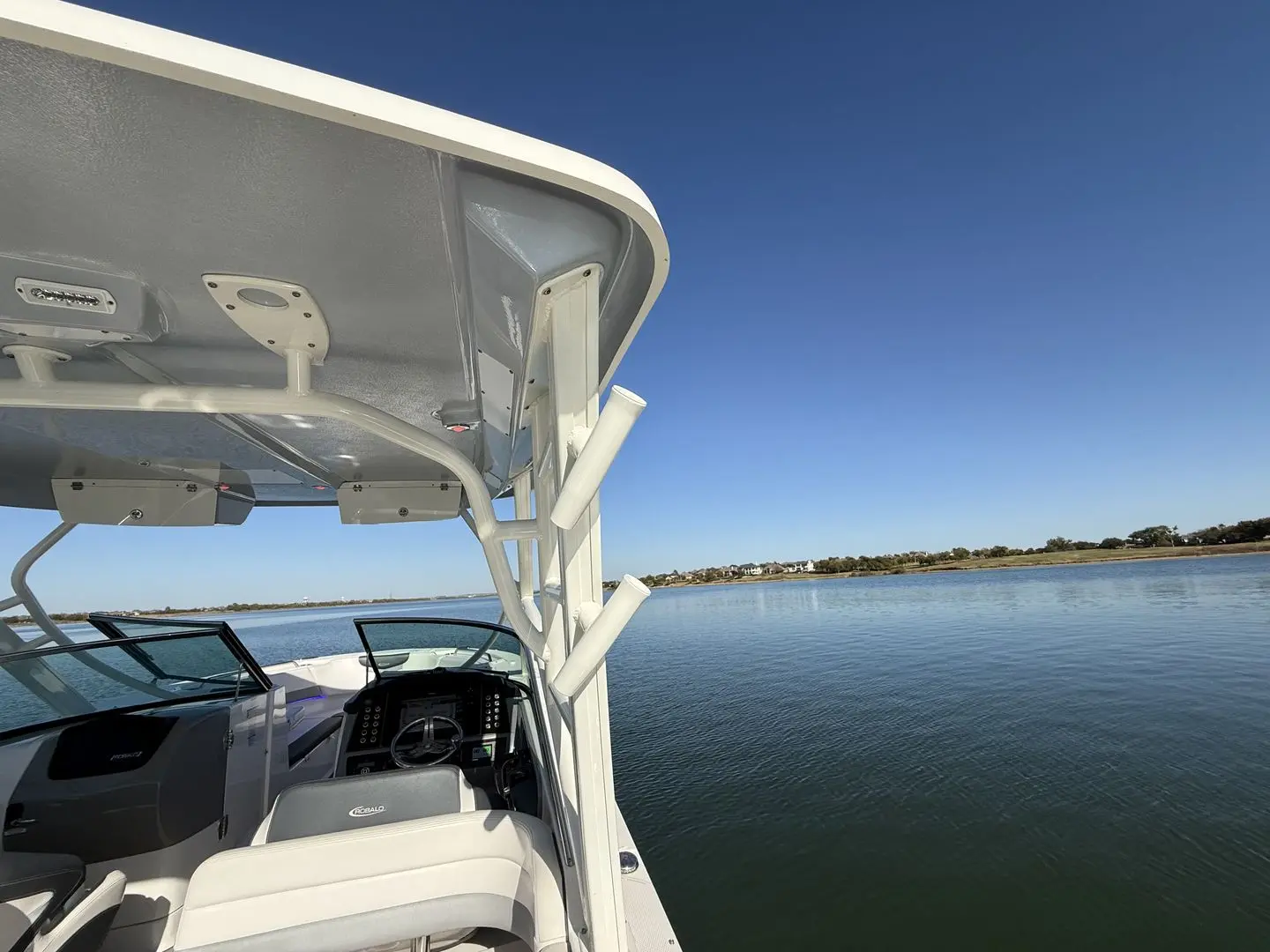 Thumbnail von Robalo R317