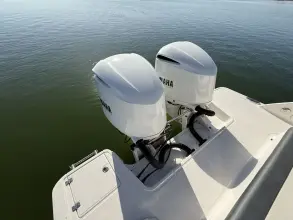 Thumbnail von Robalo R317