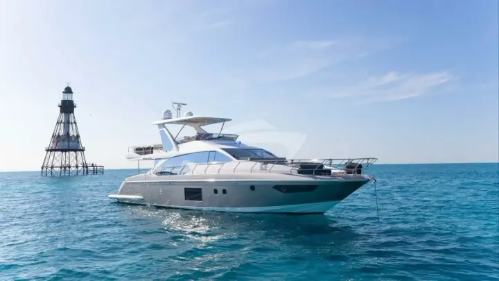 Azimut 66