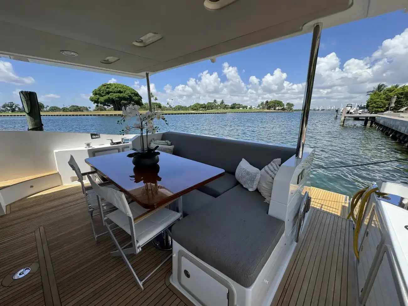 Thumbnail von Azimut 66