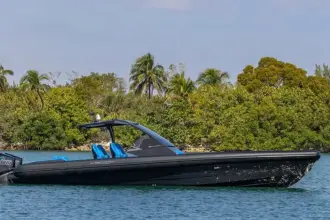 Thumbnail von Technohull 38 Grand Sport