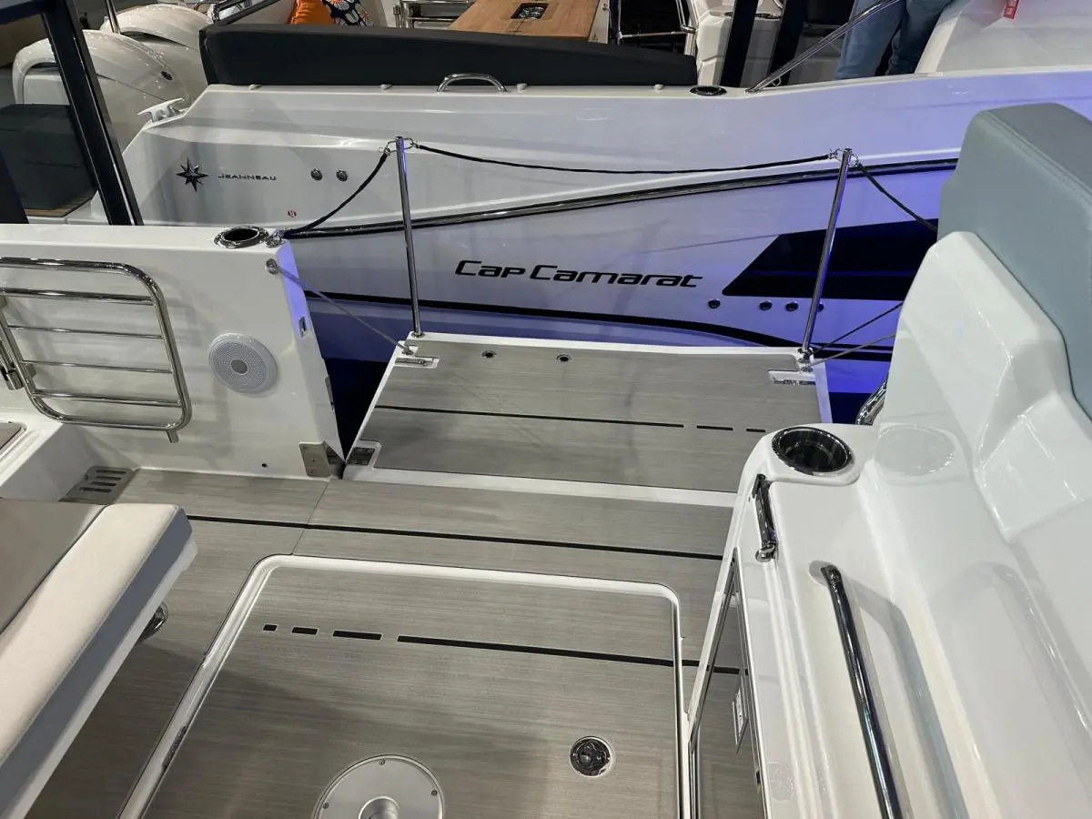 Thumbnail von Jeanneau Cap Camarat 9.0 CC Jeanneau Cap Camarat 9.0CC S2 nieuw model!