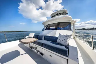 Thumbnail von Cheoy Lee 61 LRC LookingGlass