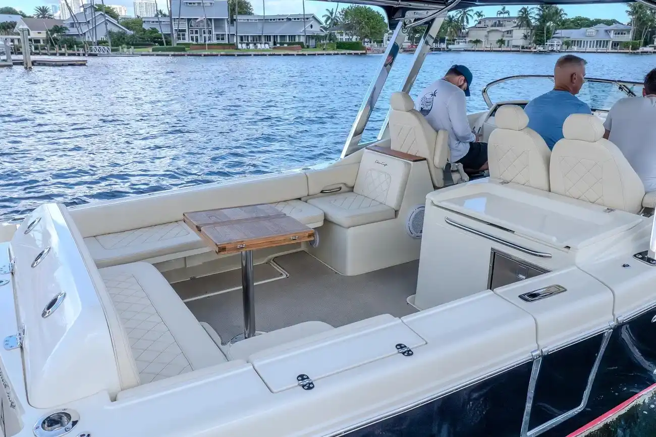 Thumbnail von Chris Craft 30 Calypso